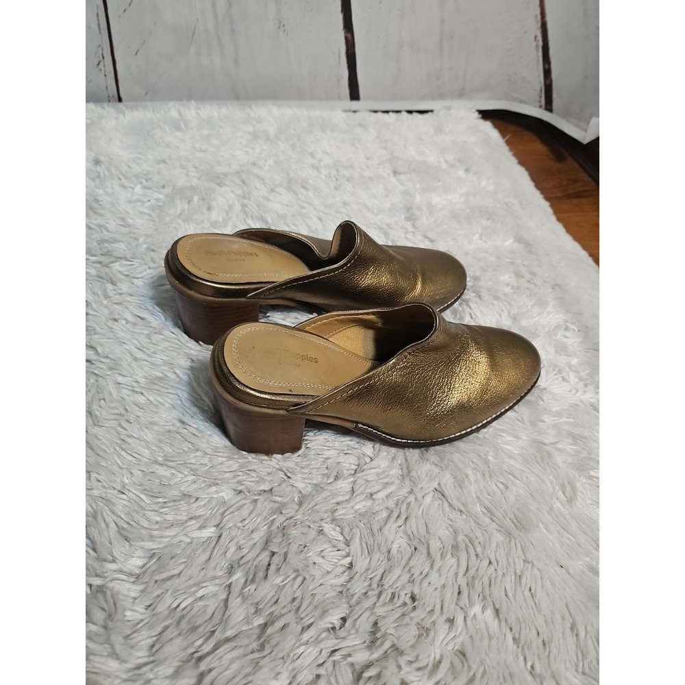 Hush Puppies Women's Size 8.5 M  Moyen Mules, GOLD‎ - Picture 3 of 14